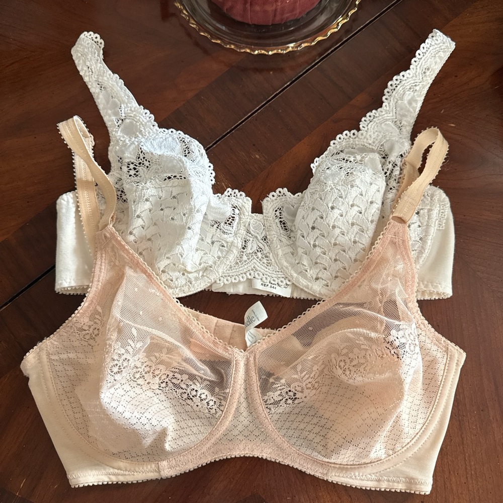 Chantelle & Barbara Lace Bra Set - White and Cream Vintage 2 cone style bras